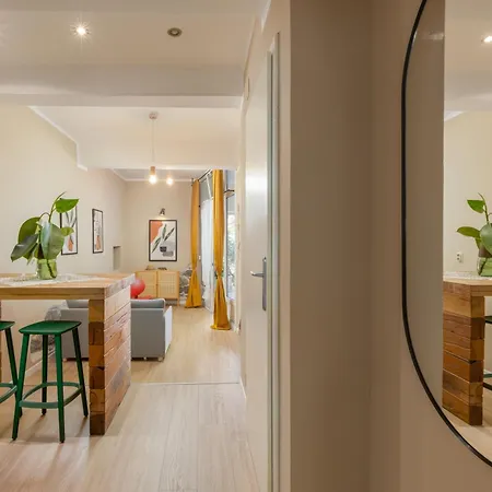 Beach Apartment شقة بودغورا