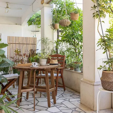 Beach Apartment شقة بودغورا